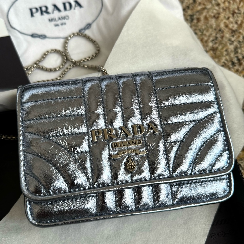 Authentic Prada Diagramme Leather Clutch Bag - Picture 2 of 11